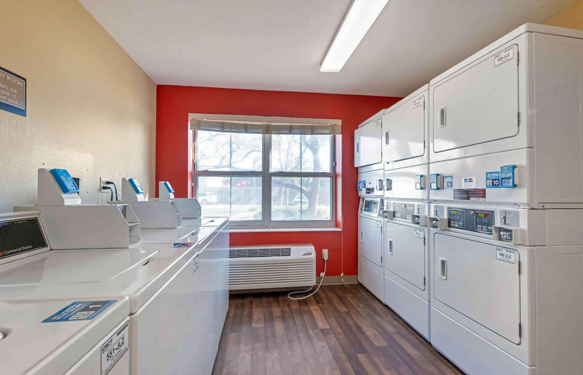 Extended Stay America Suites - Chicago - O'Hare - Allstate Arena Де Плейнс Екстериор снимка