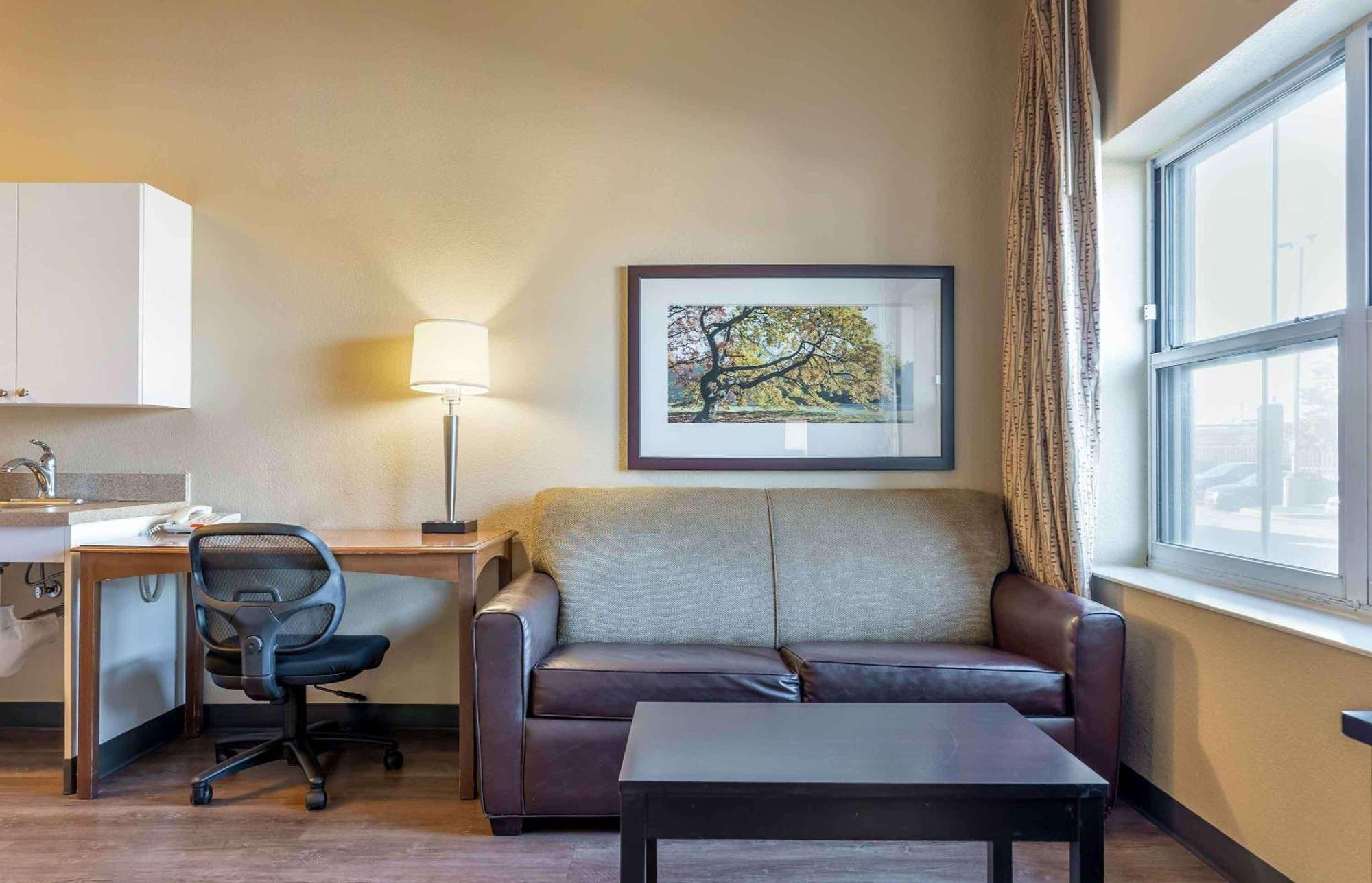 Extended Stay America Suites - Chicago - O'Hare - Allstate Arena Де Плейнс Екстериор снимка