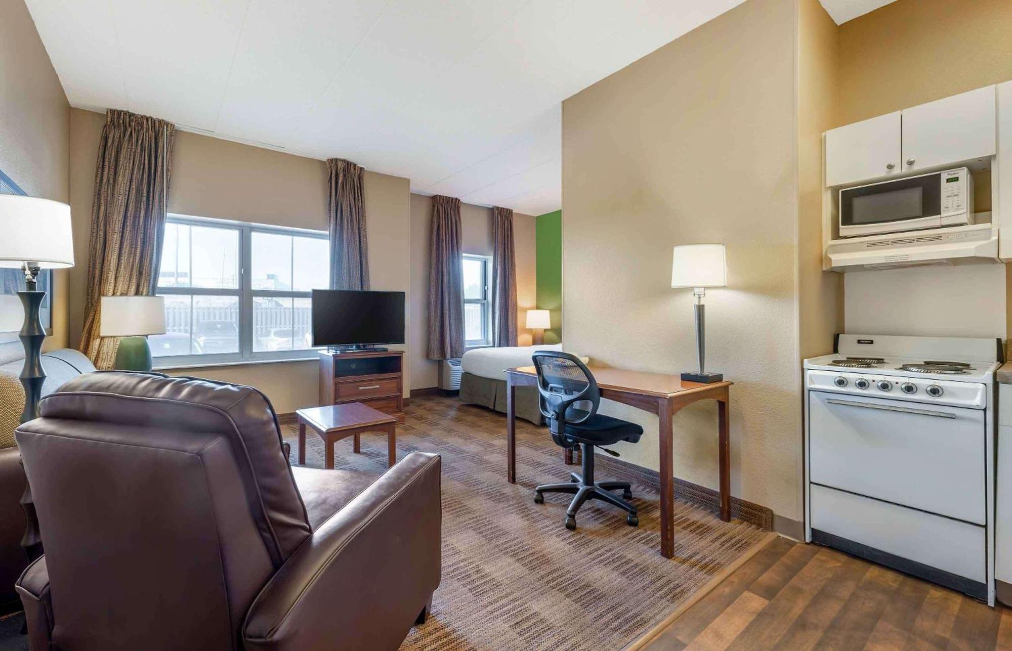 Extended Stay America Suites - Chicago - O'Hare - Allstate Arena Де Плейнс Екстериор снимка