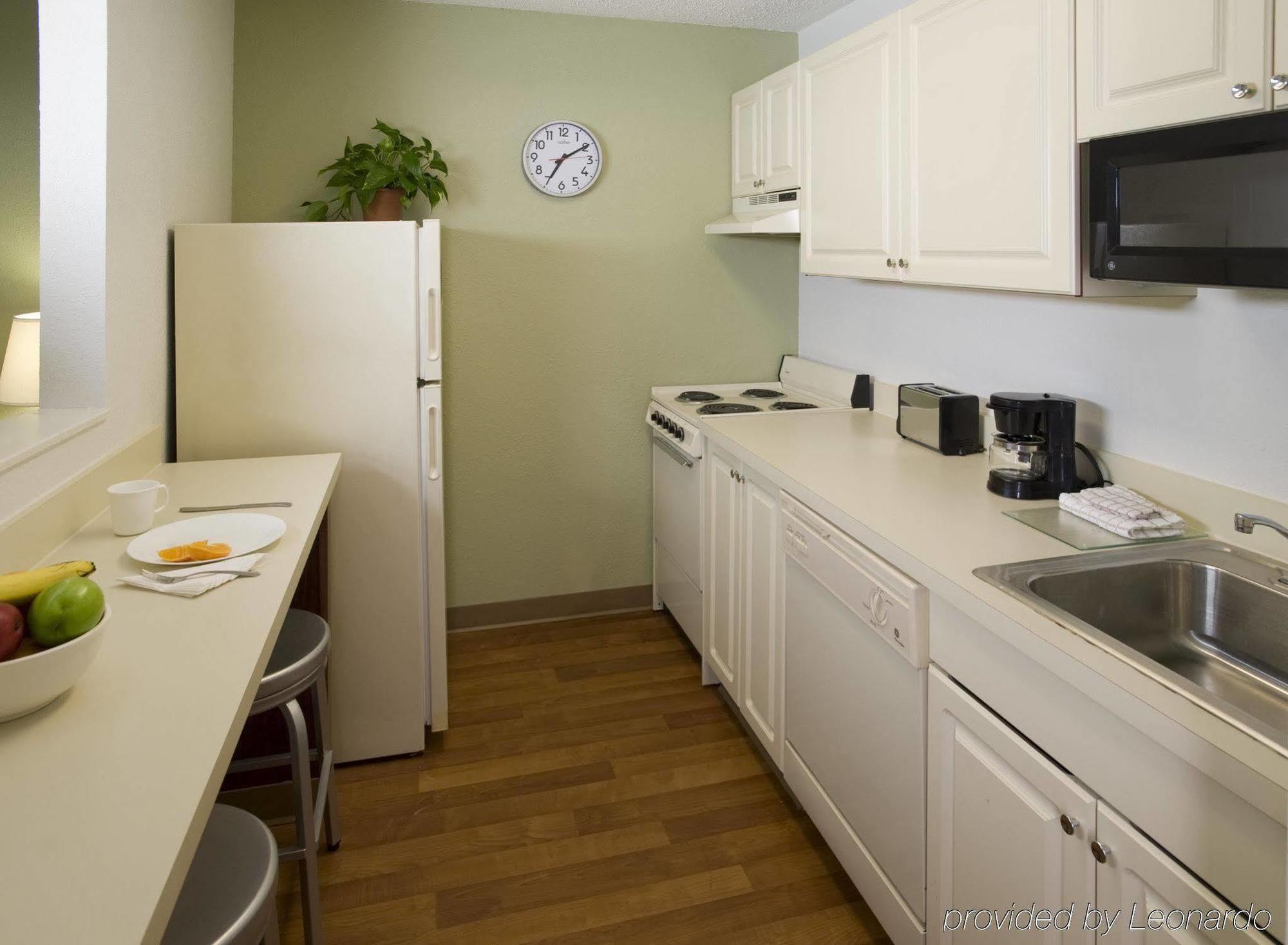 Extended Stay America Suites - Chicago - O'Hare - Allstate Arena Де Плейнс Екстериор снимка